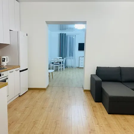 Apartment на куліша 3, сучасні біля оперного Lviv