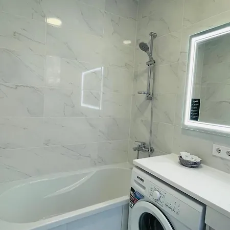 на куліша 3, сучасні біля оперного * Lvov