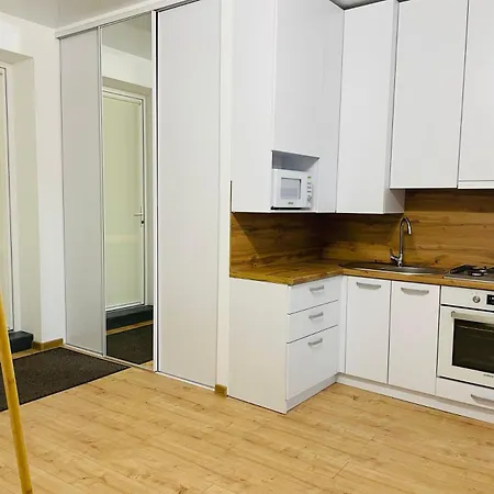 на куліша 3, сучасні біля оперного Apartament *