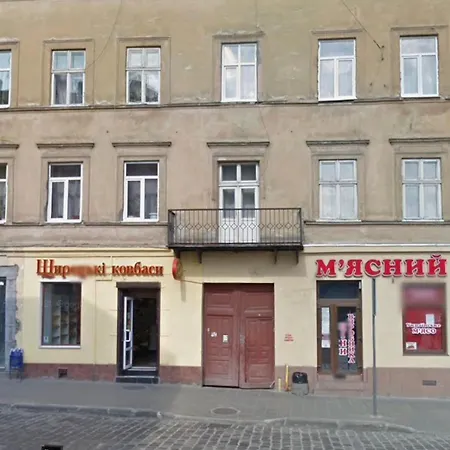 на куліша 3, сучасні біля оперного Lviv