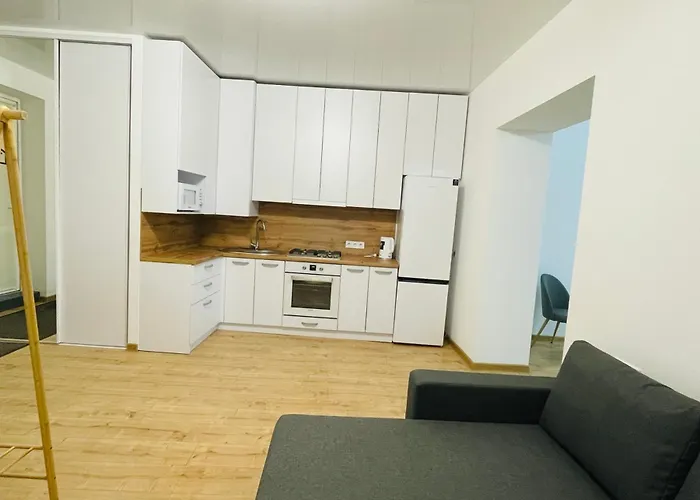 на куліша 3, сучасні біля оперного דירה