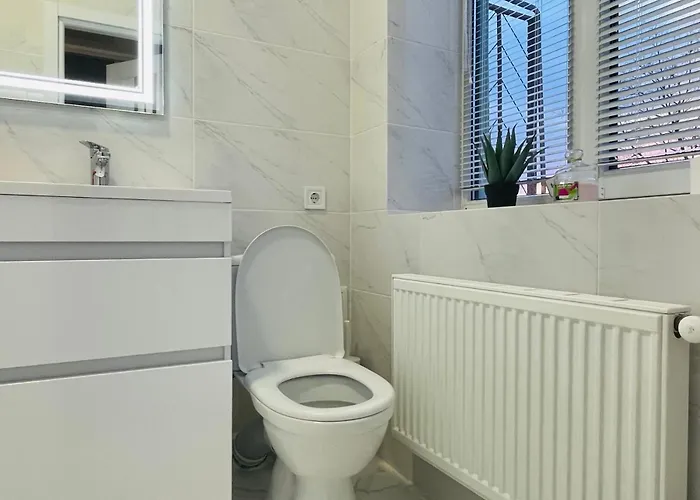 на куліша 3, сучасні біля оперного 아파트