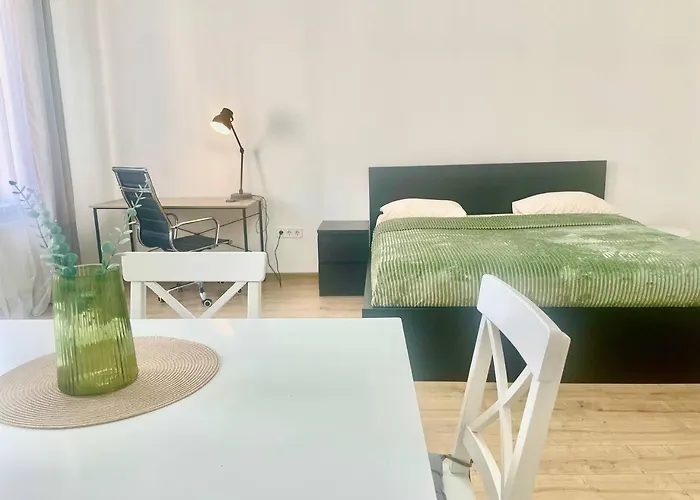 아파트 на куліша 3, сучасні біля оперного *