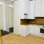 на куліша 3, сучасні біля оперного Apartment *