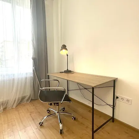 на куліша 3, сучасні біля оперного * Lviv